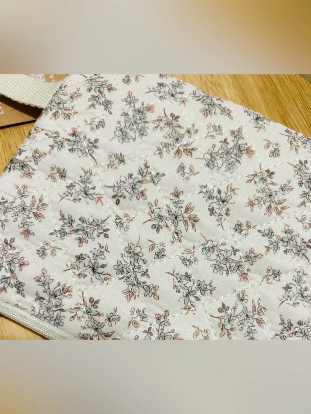 Floral Tissue/Wet Wipes Holder